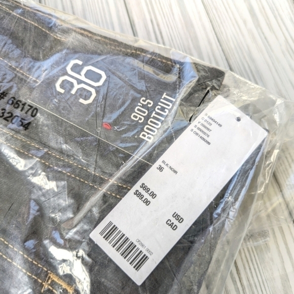 Urban Outfitters BDG 90s Mid Rise Boot Cut Jeans in Washed Black NWT - Picture 11 of 12